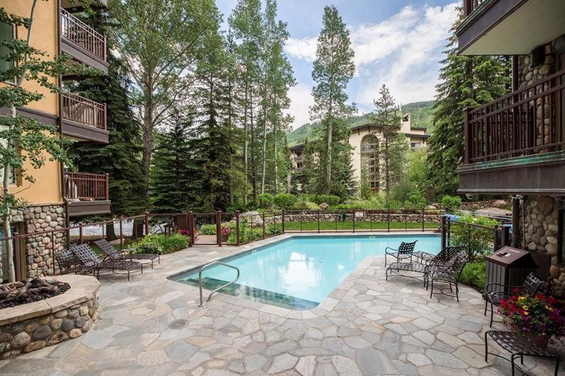 Village Center Condos Vail Room photo